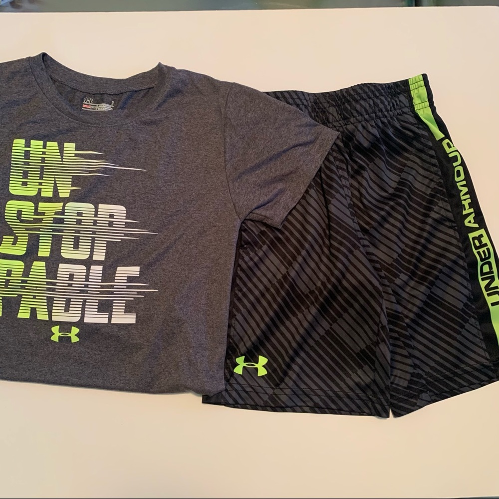 Under Armour Shirt/Shorts Set